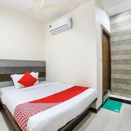 Oyo 67345 Hotel Anjani Inn Naroda Exterior photo