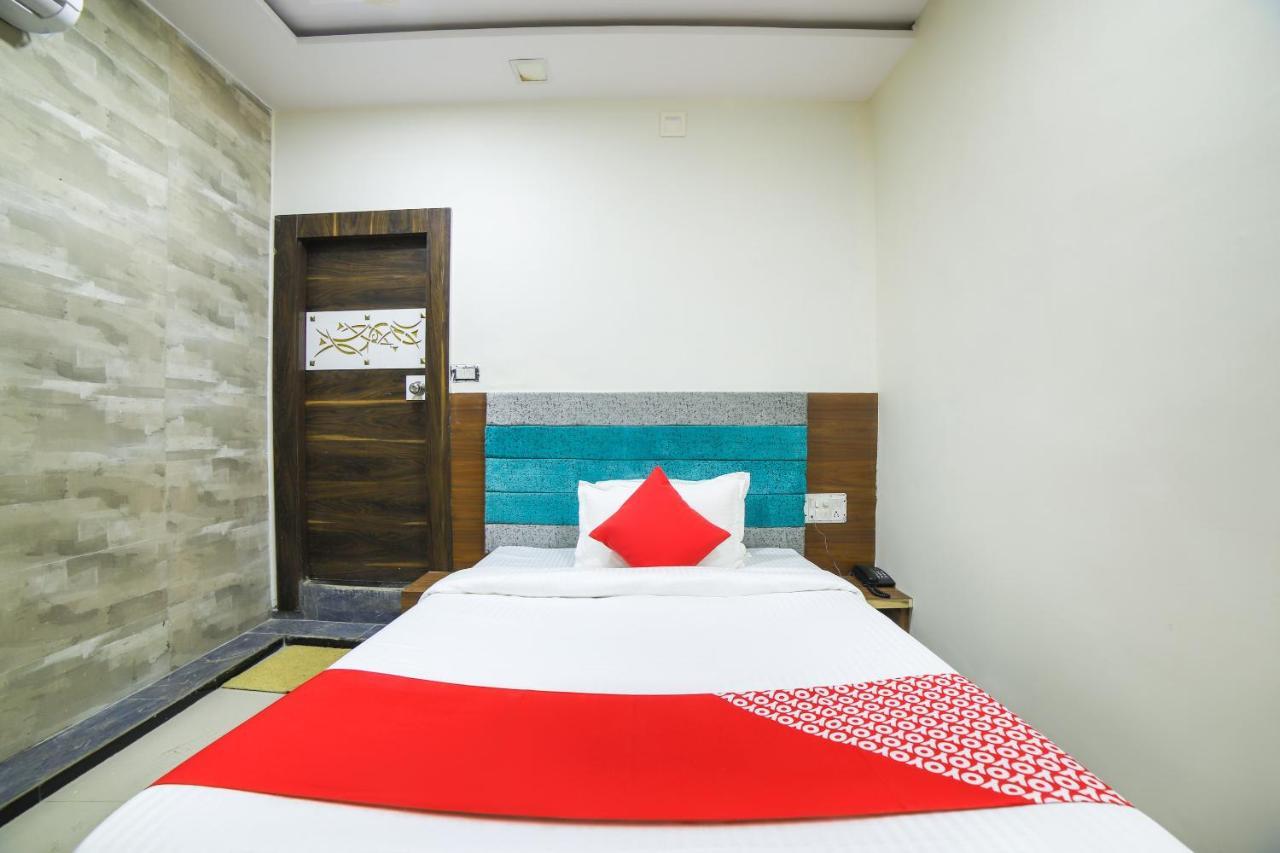 Oyo 67345 Hotel Anjani Inn Naroda Exterior photo
